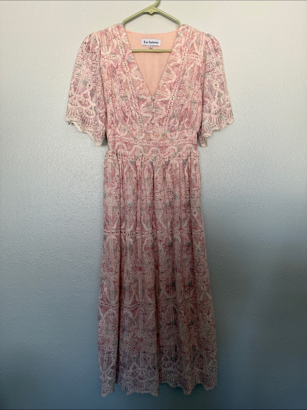 En Saison Kiera Blush Pink Floral Lace Midi Dress